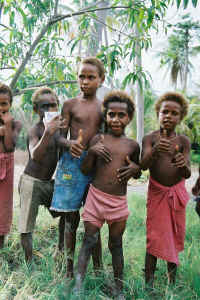 Children_at_Rabaul_2_medium.jpg (44740 �o�C�g)