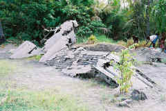 Rabaul_EastAirport_2_medium.jpg (47188 �o�C�g)