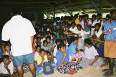 Uewak_gakkou_houmon_3_medium.jpg (40735 �o�C�g)